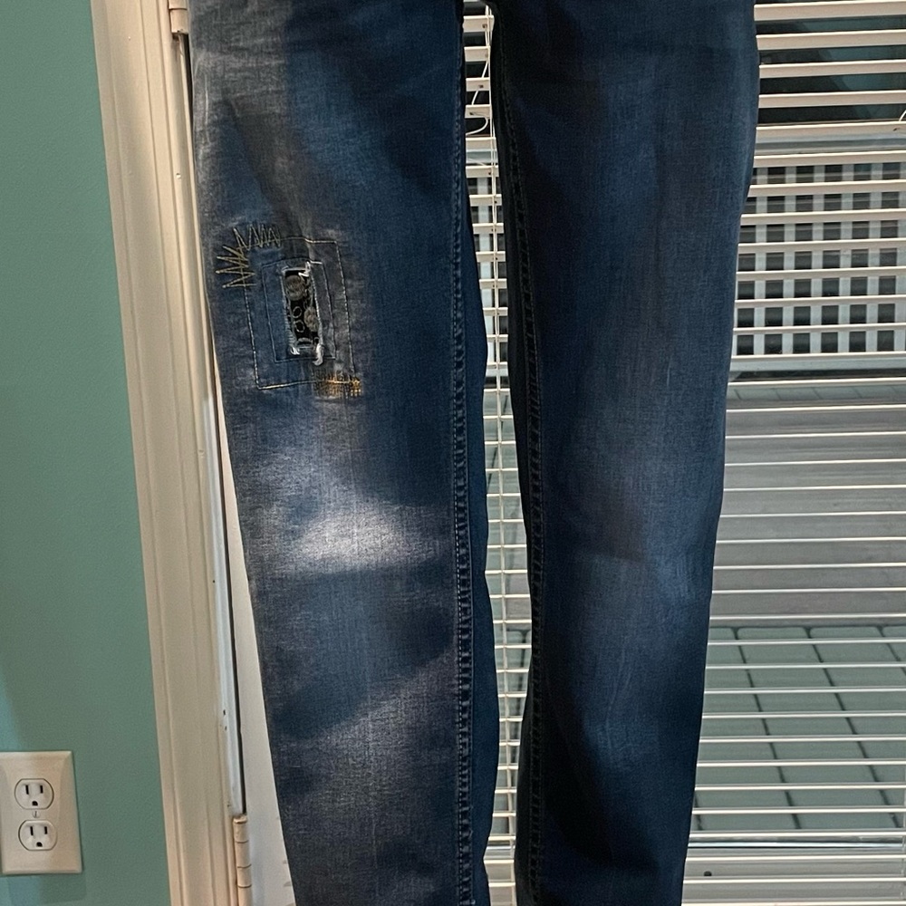 Exotic jeans